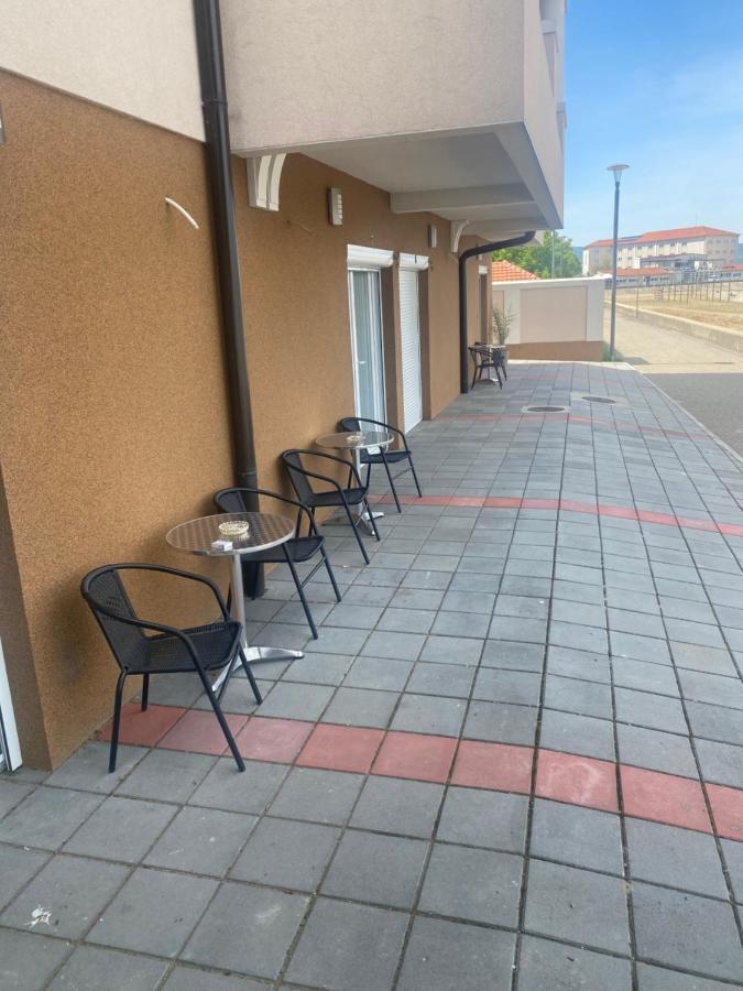 Danubiana Apartments 5 克拉多沃 外观 照片